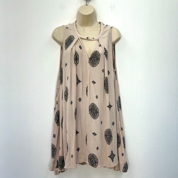Free People - Tree Swing Medallion Design Pattern Sleeveless Flowy Tunic Size M - Picture 2 of 11